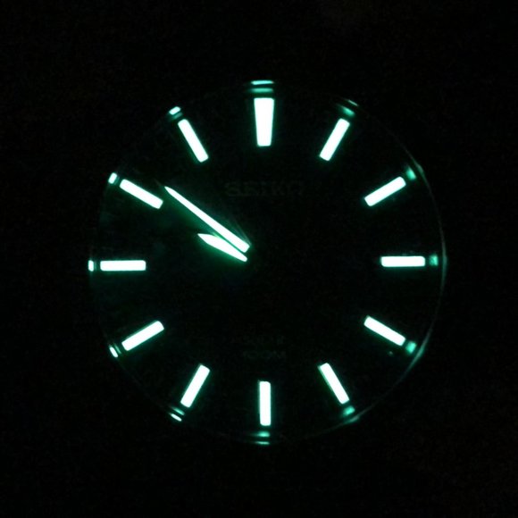 Unworn Seiko Essentials Solar Men's Watch SNE485 - Picture 11 of 11